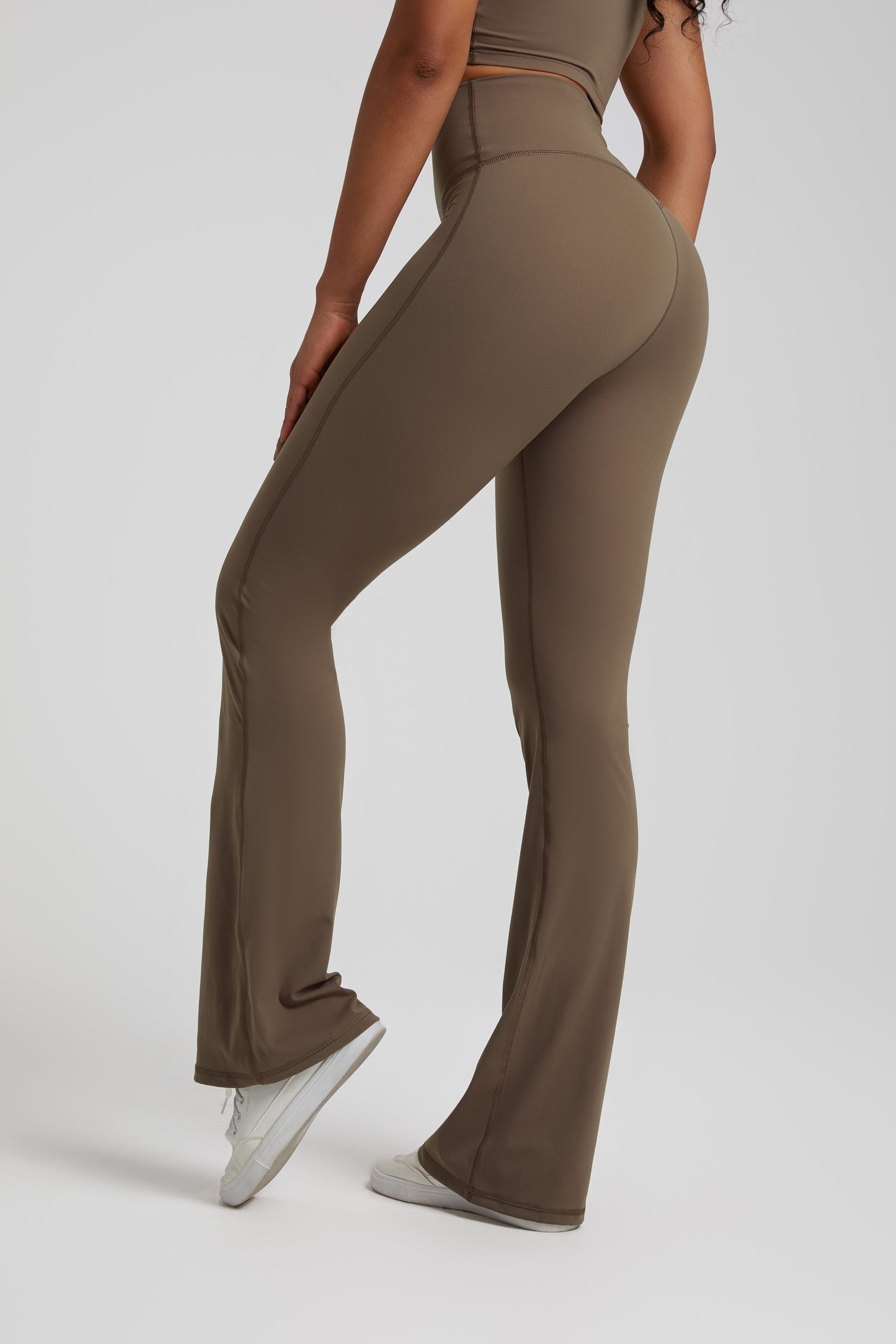 High-Waisted Bootcut Leggings - Brown