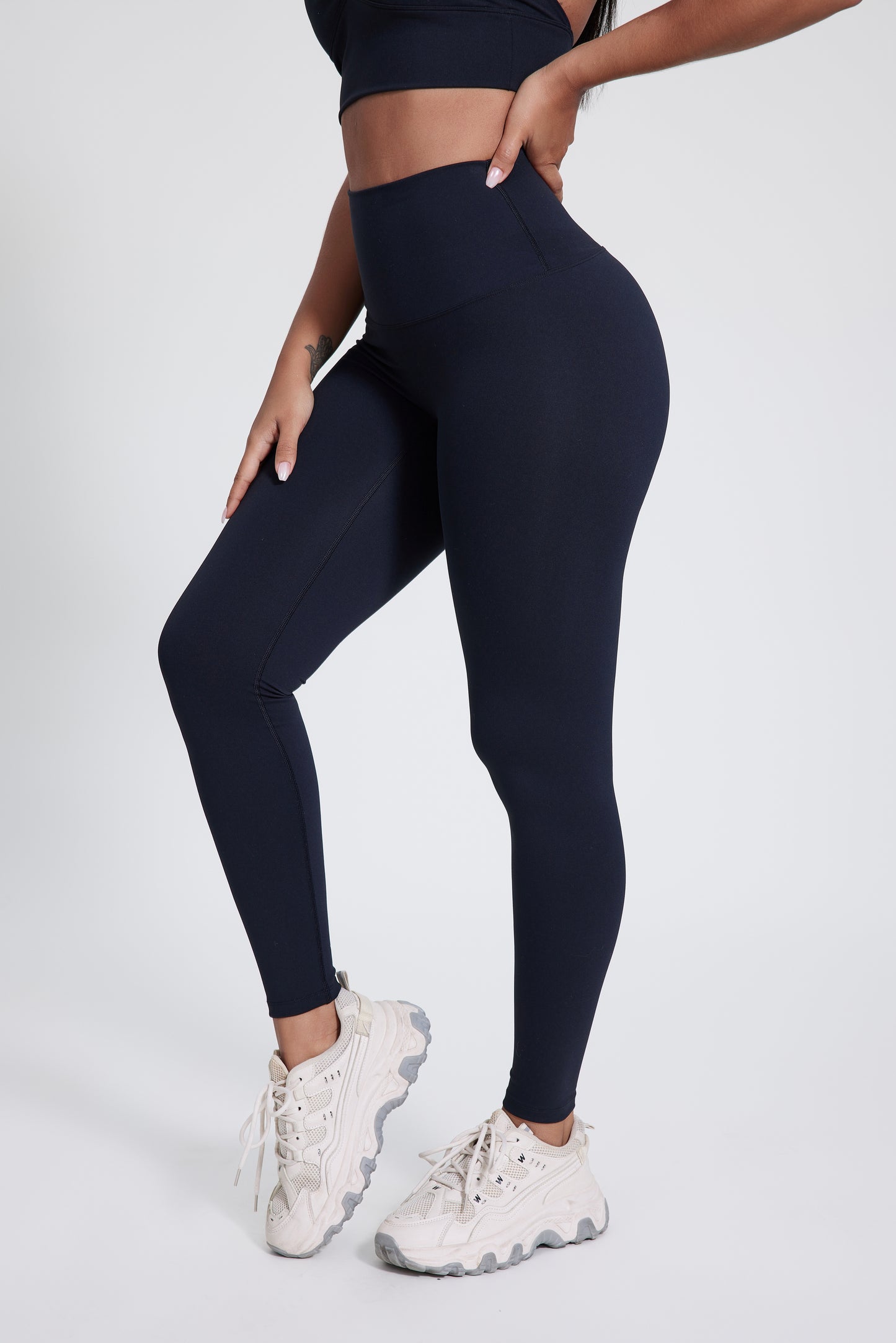 Scuplting High Waisted Seamless Leggings - Midnight Black