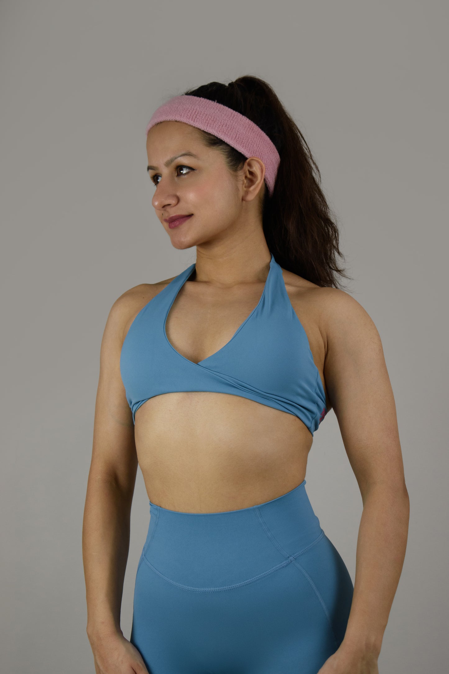 Front Twist Halter Neck Sports Bra - Haze Blue